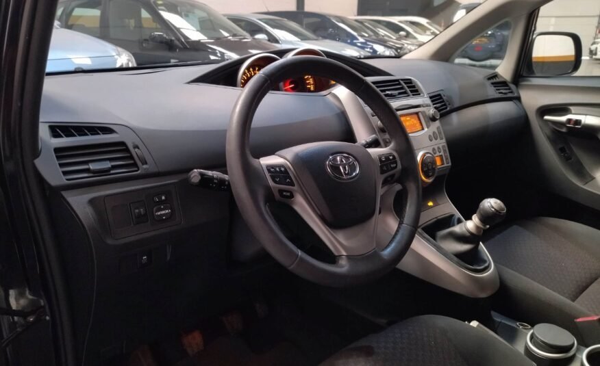 TOYOTA Verso 2.0 D4D ACTIVE 7 PL.