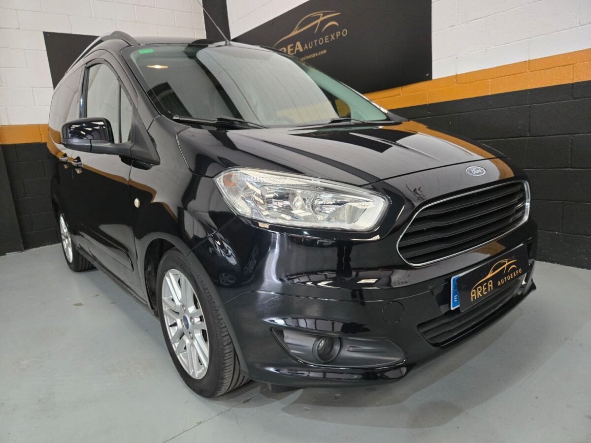 FORD TOURNEO COURIER 1.0 TITANIUM