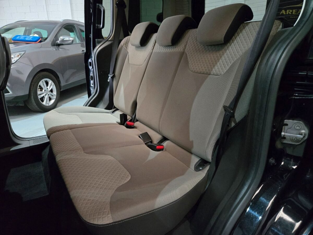 FORD TOURNEO COURIER 1.0 TITANIUM