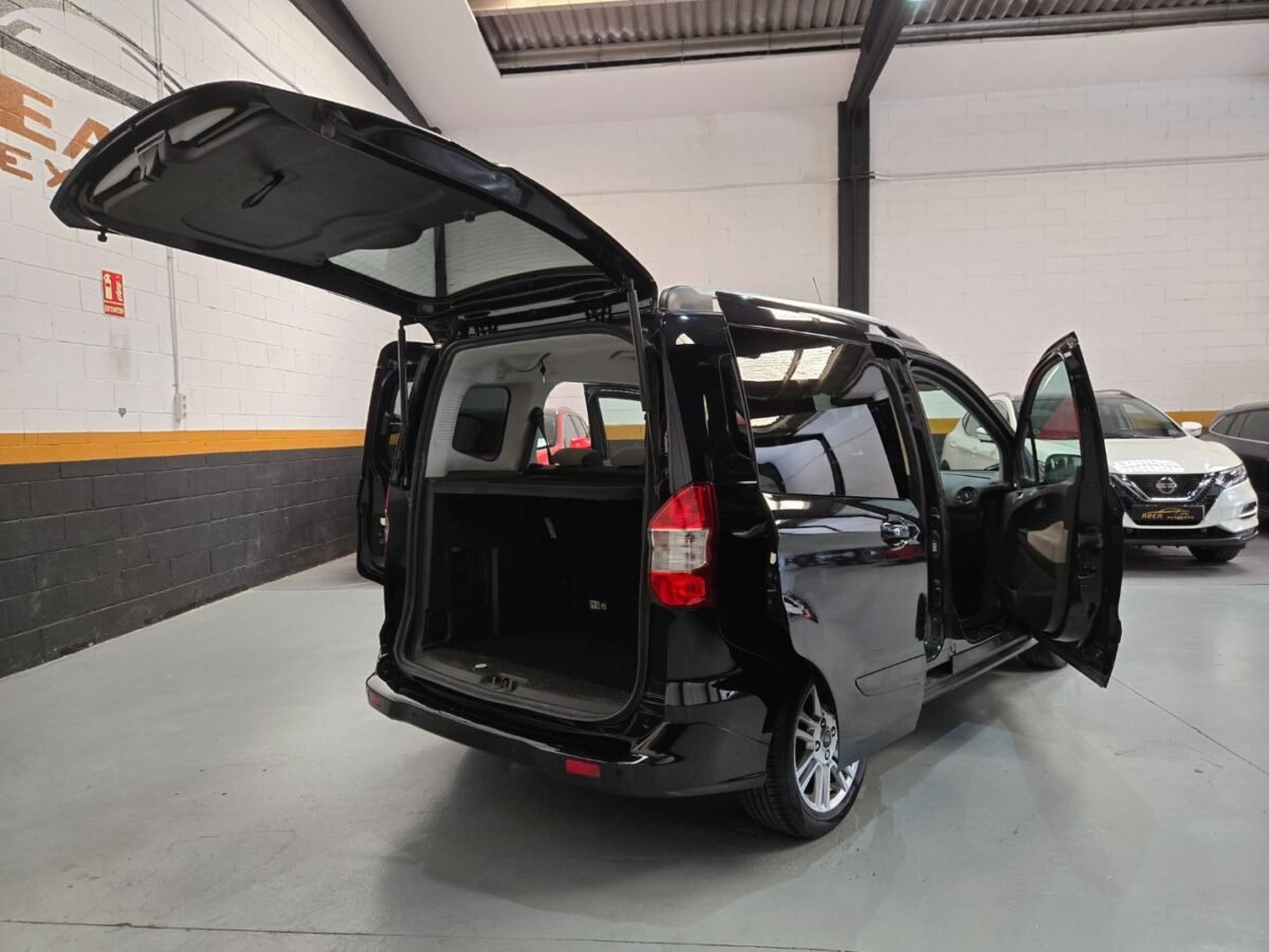 FORD TOURNEO COURIER 1.0 TITANIUM