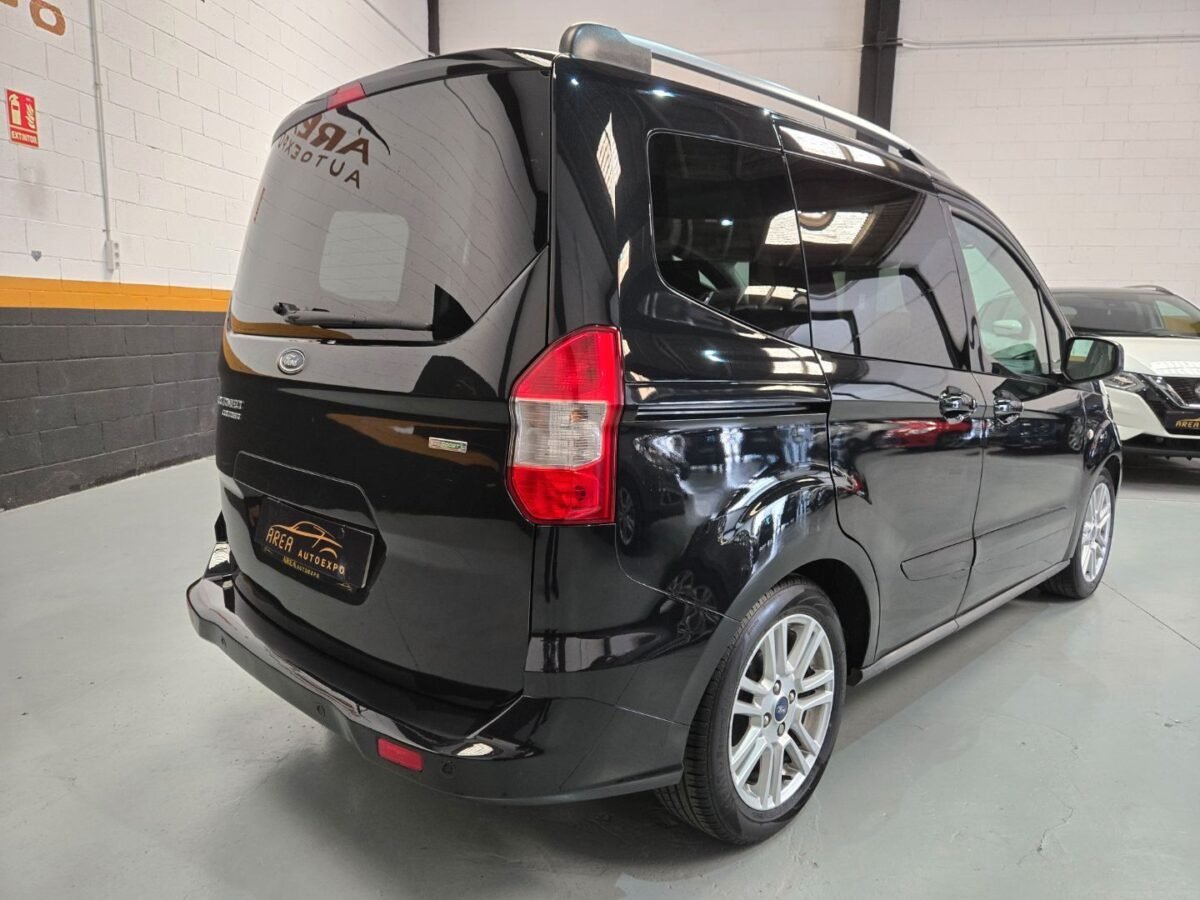 FORD TOURNEO COURIER 1.0 TITANIUM