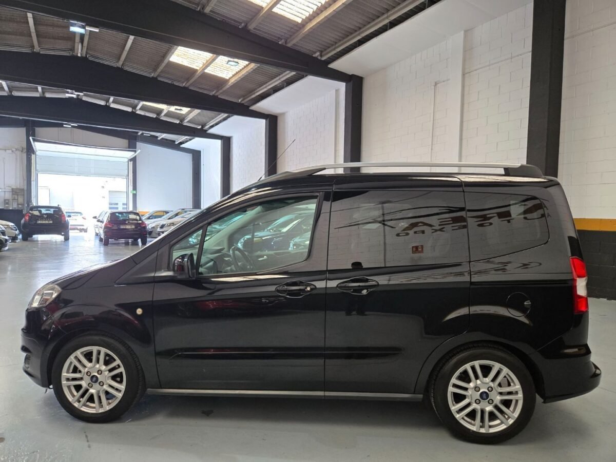 FORD TOURNEO COURIER 1.0 TITANIUM