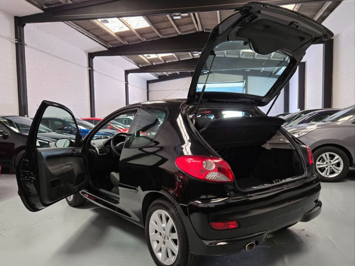 PEUGEOT 206+ 1.4 Hdi