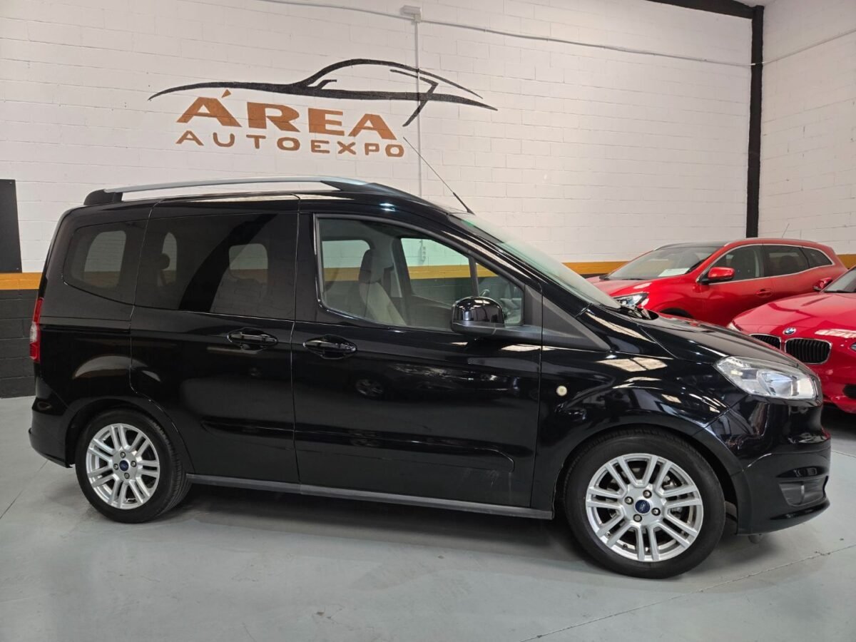 FORD TOURNEO COURIER 1.0 TITANIUM