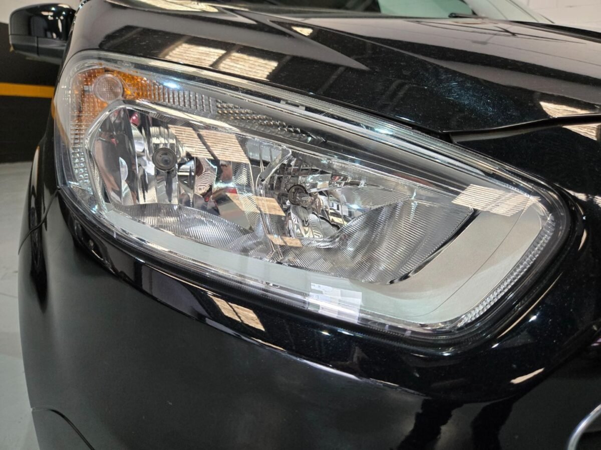 FORD TOURNEO COURIER 1.0 TITANIUM