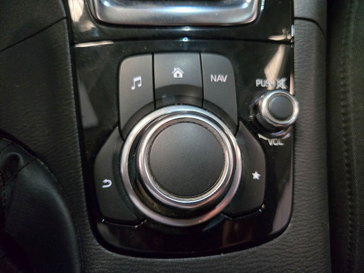 MAZDA MAZDA 3 2.2D LUXURY