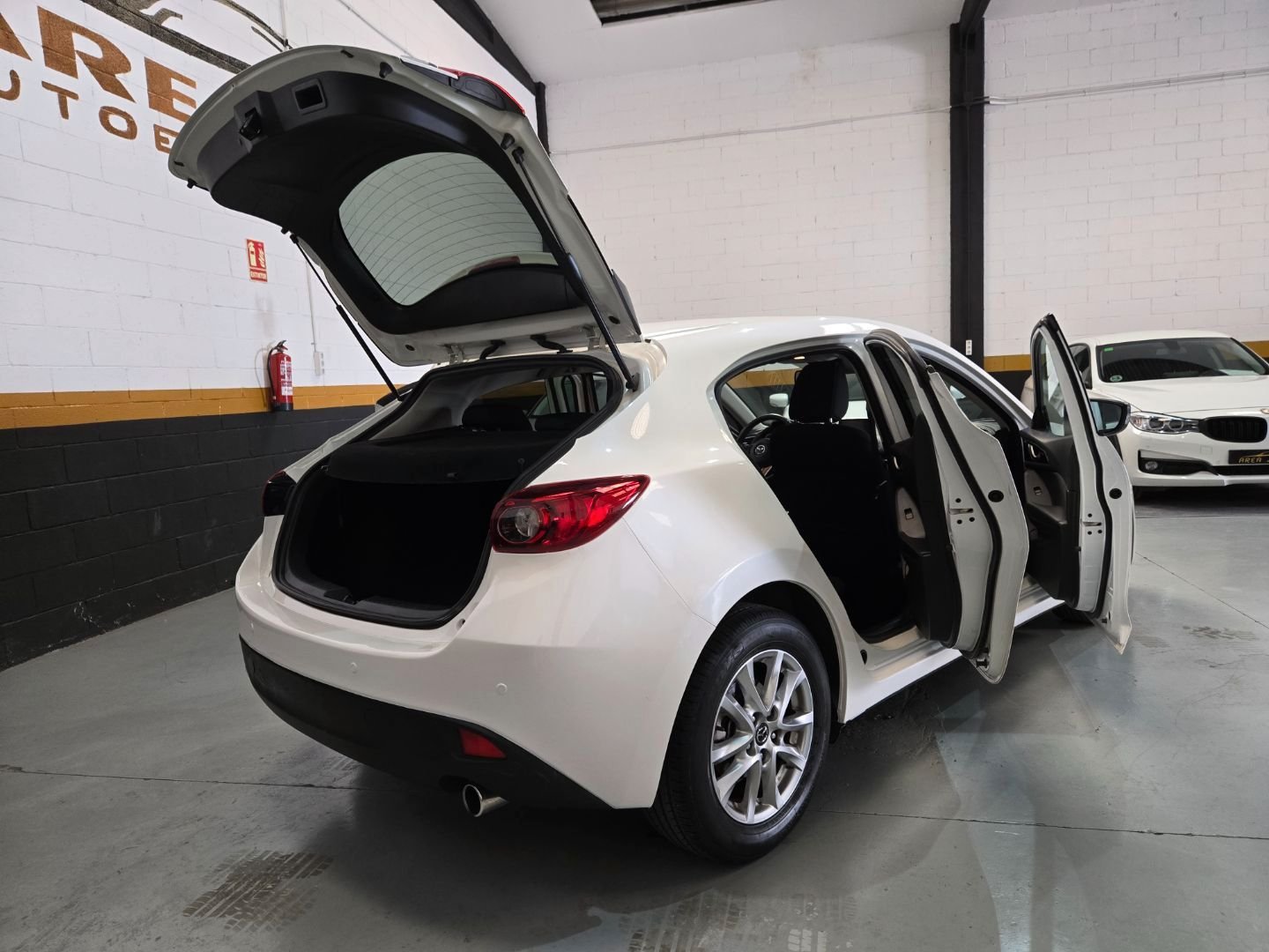 MAZDA MAZDA 3 2.2D LUXURY