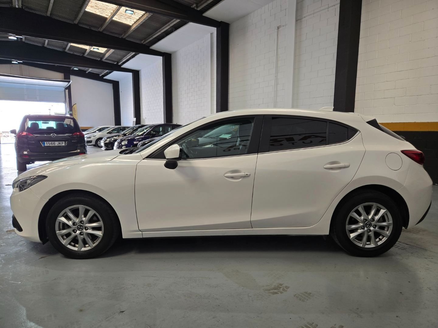 MAZDA MAZDA 3 2.2D LUXURY