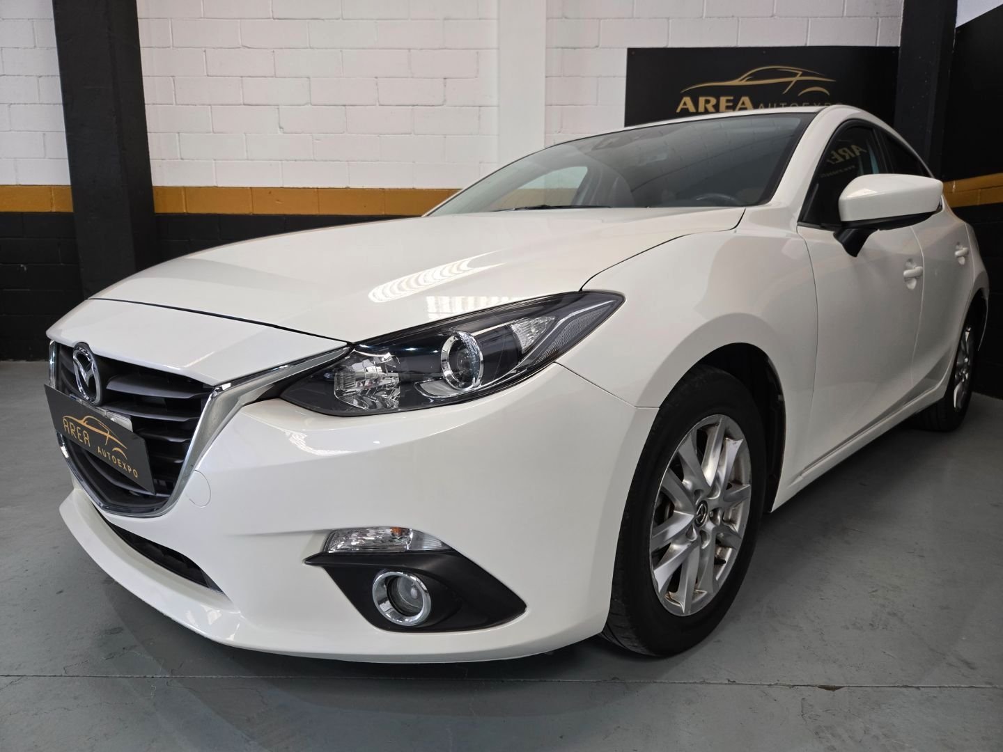 MAZDA MAZDA 3 2.2D LUXURY