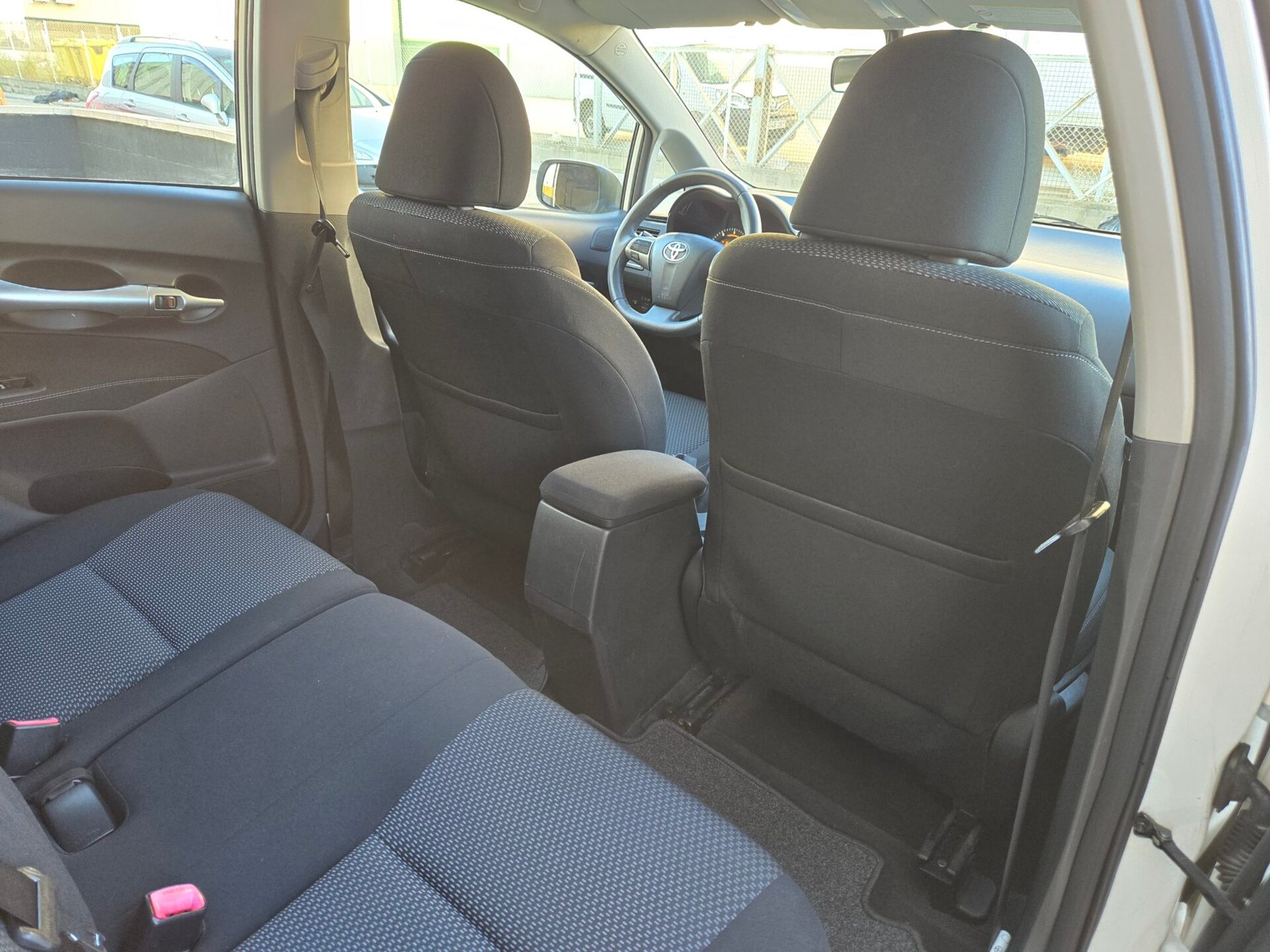 TOYOTA AURIS 1.4 D4d ACTIVE