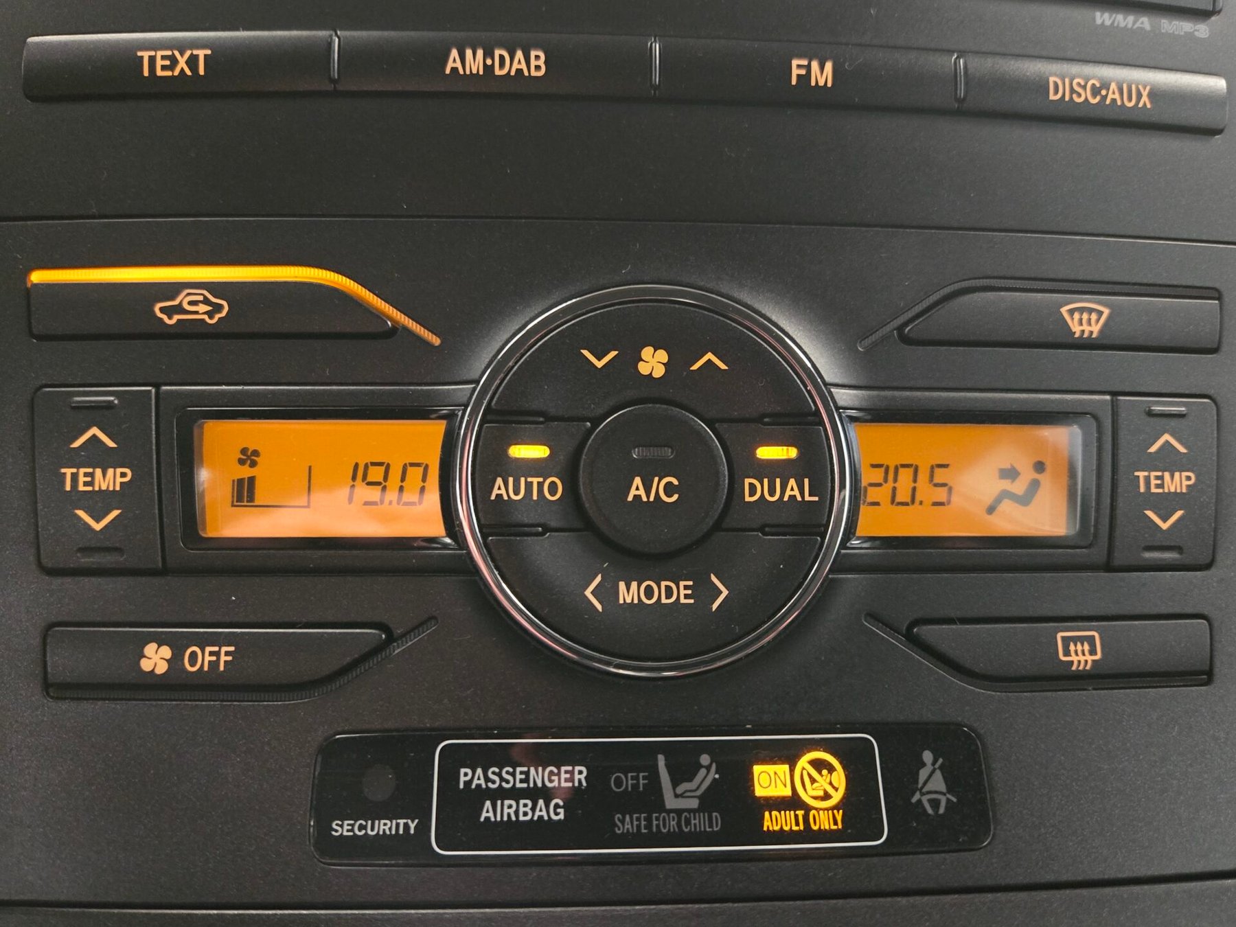 TOYOTA AURIS 1.4 D4d ACTIVE