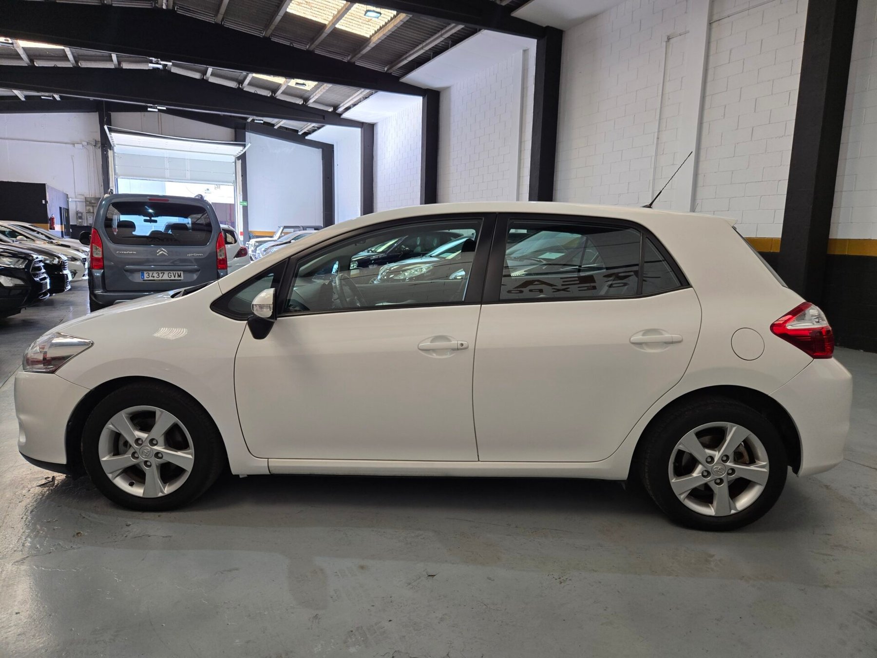 TOYOTA AURIS 1.4 D4d ACTIVE
