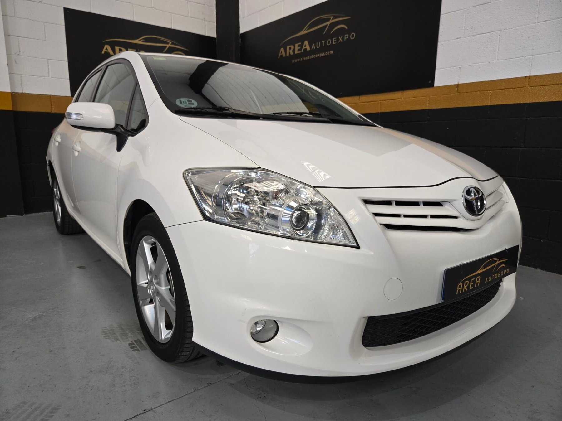 TOYOTA AURIS 1.4 D4d ACTIVE