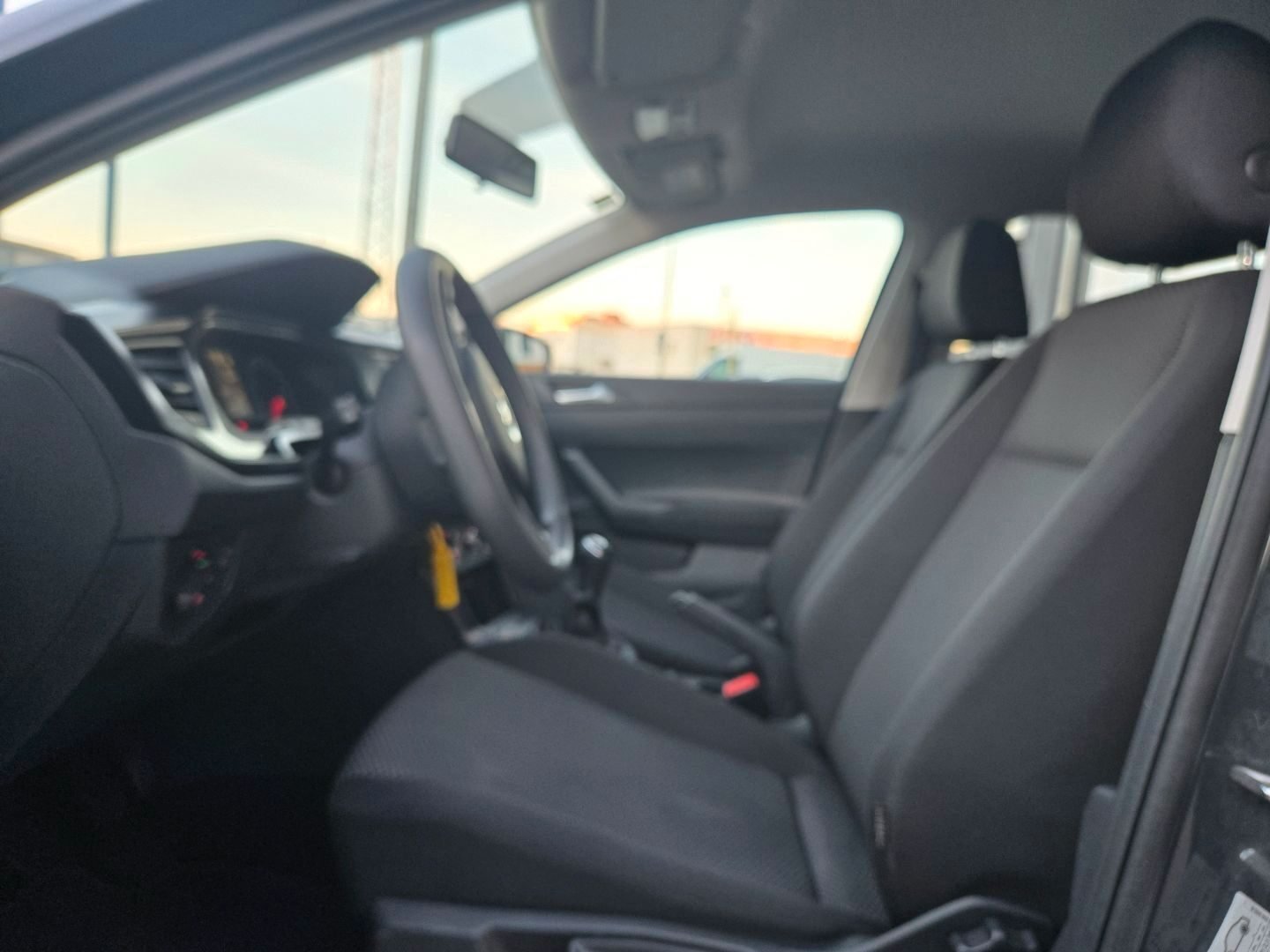 VOLKSWAGEN POLO 1.0 ADVANCE