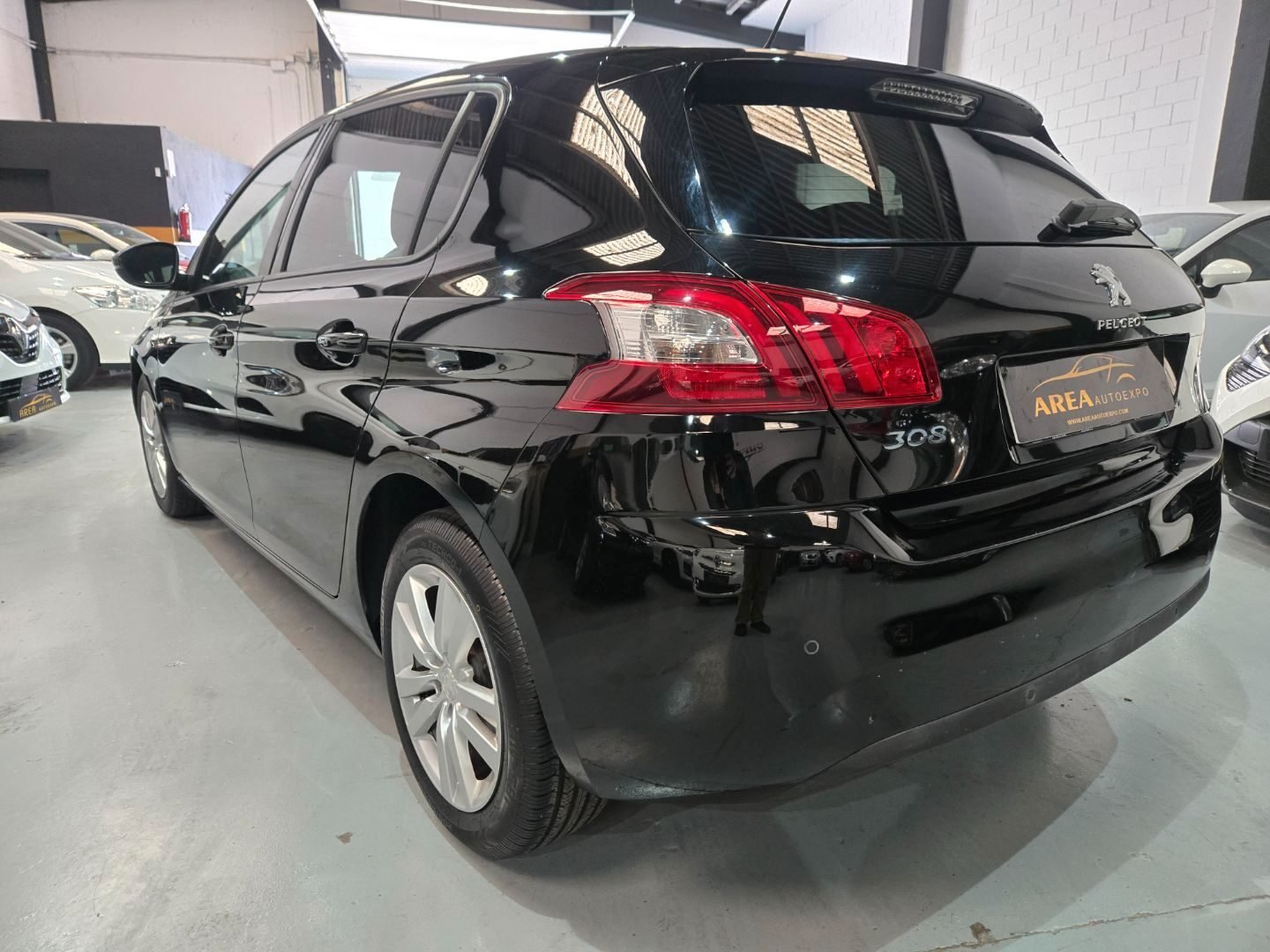 PEUGEOT 308 1.6 BlueHdi Style