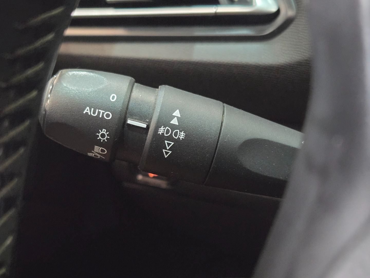 PEUGEOT 308 1.6 BlueHdi Style