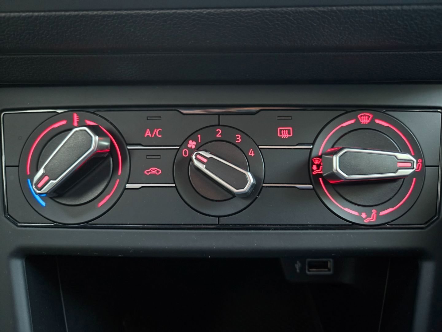 VOLKSWAGEN POLO 1.0 ADVANCE