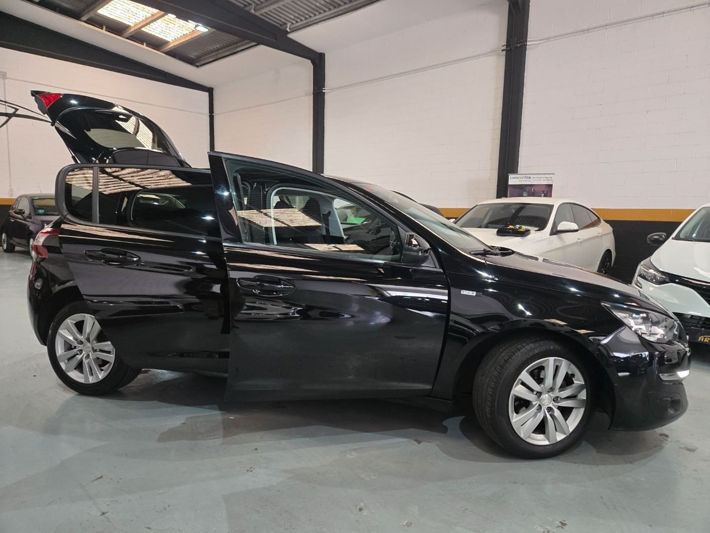 PEUGEOT 308 1.6 BlueHdi Style