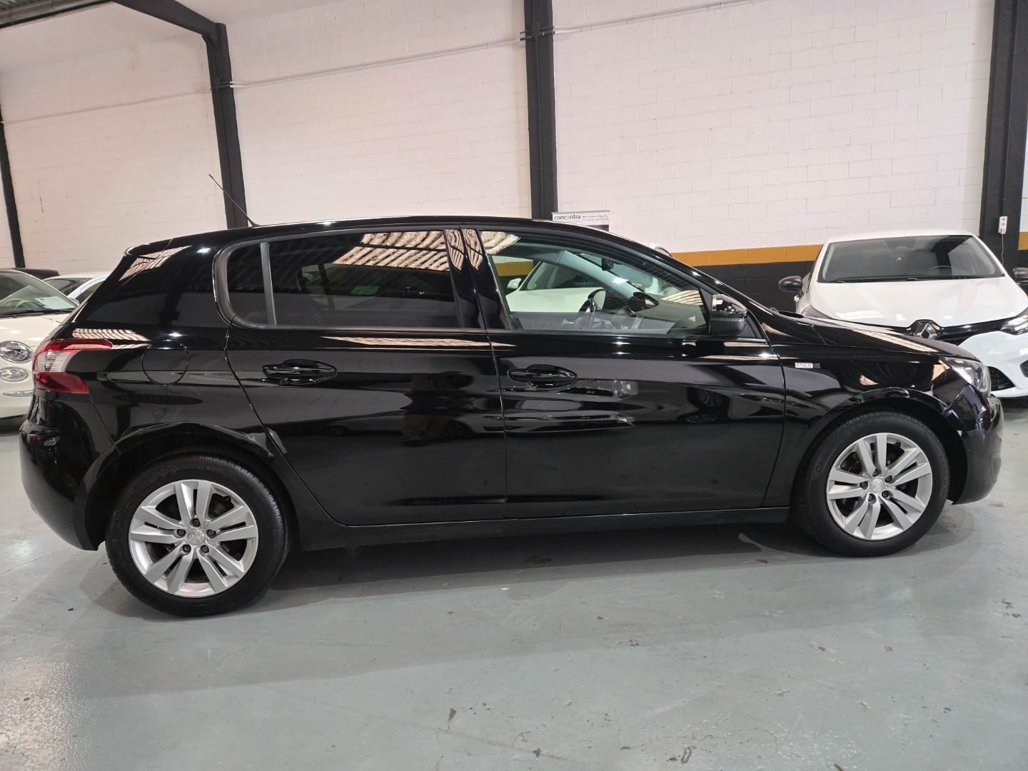 PEUGEOT 308 1.6 BlueHdi Style