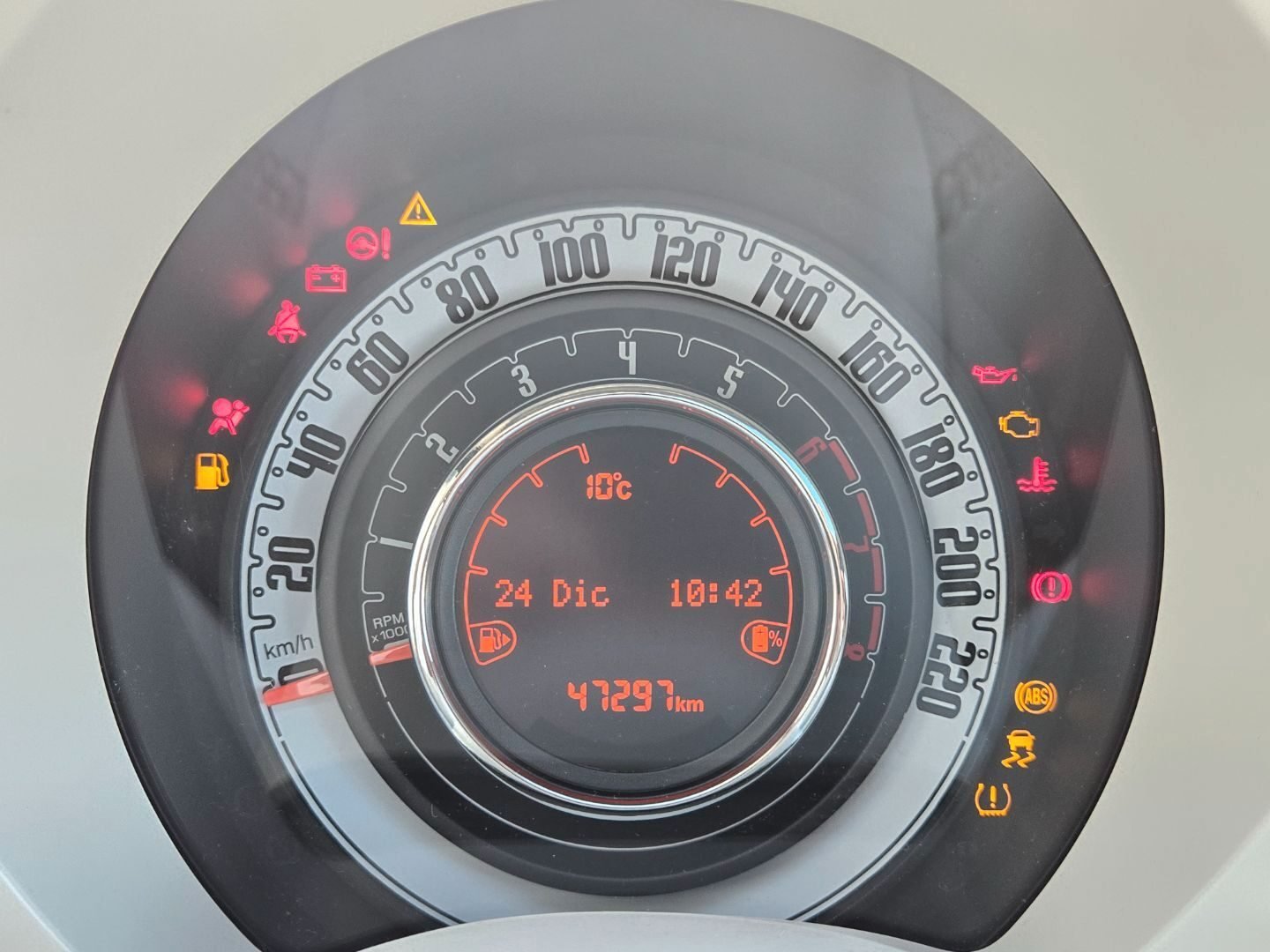 FIAT 500 1.0 DOLCEVITA HYBRID