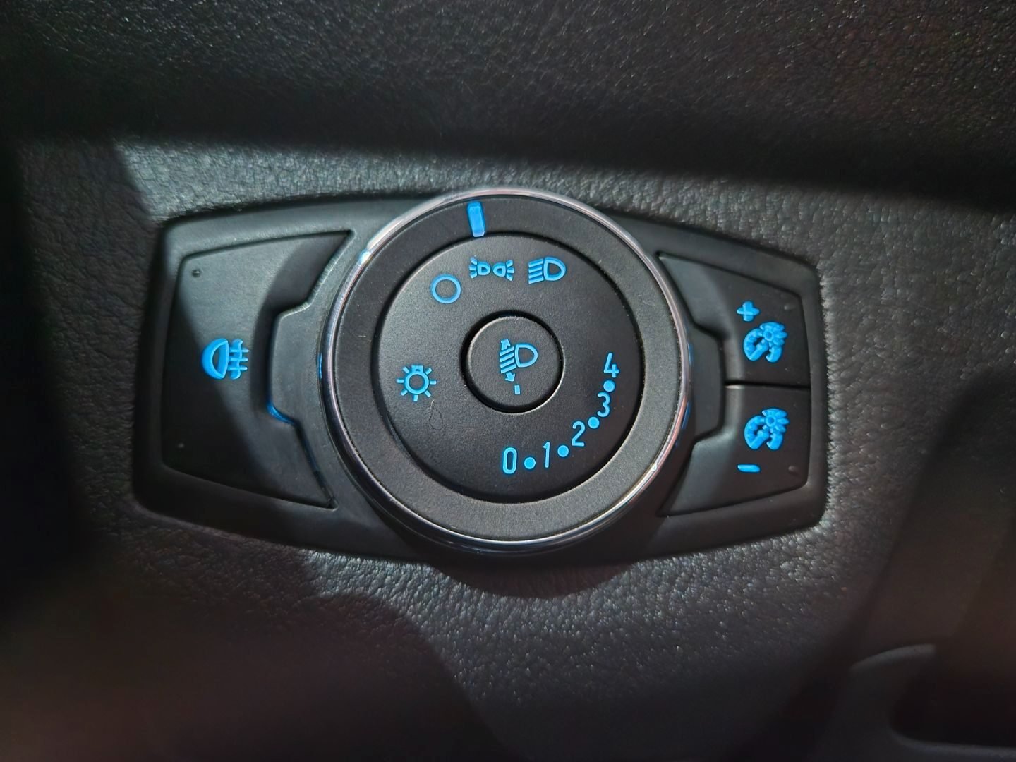 FORD TOURNEO COURIER 1.0 ECOBOOST AMBIENTE