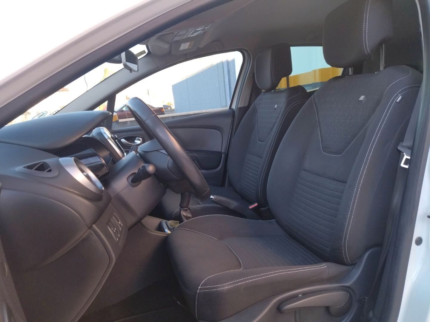 RENAULT CLIO 0.9 TCE LIMITED ENERGY