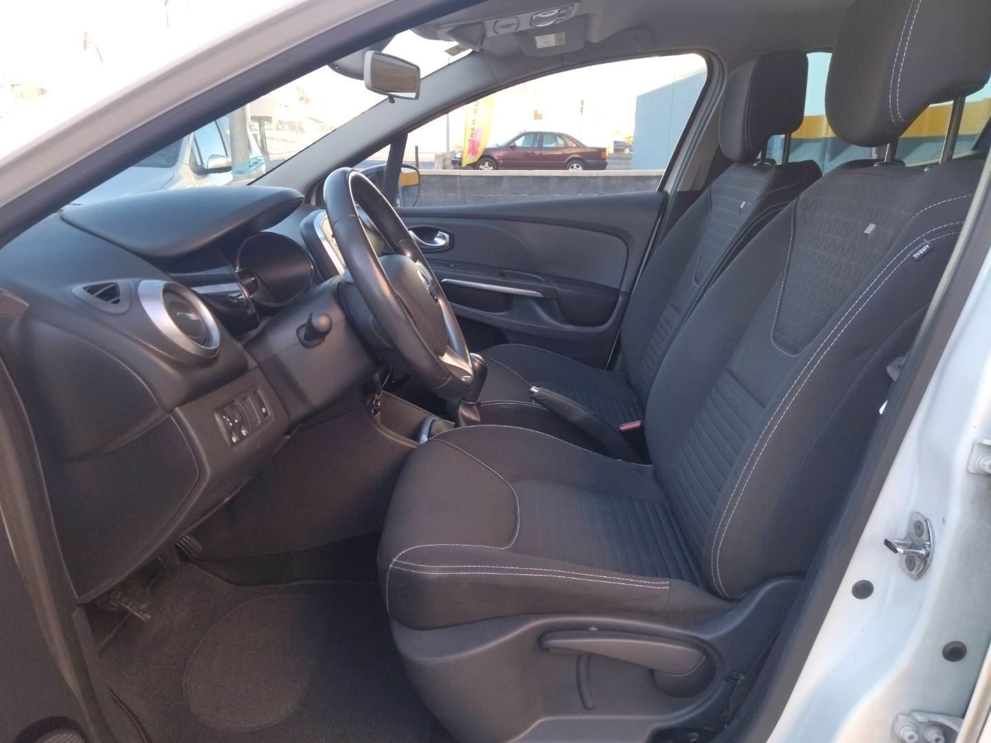 RENAULT CLIO 0.9 TCE LIMITED ENERGY