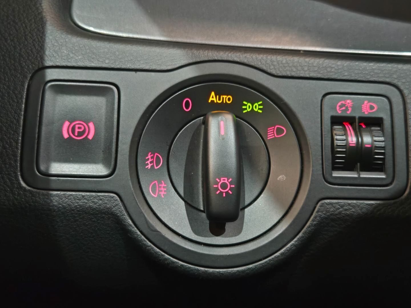 VOLKSWAGEN 2.0 TDI EDITION PLUS