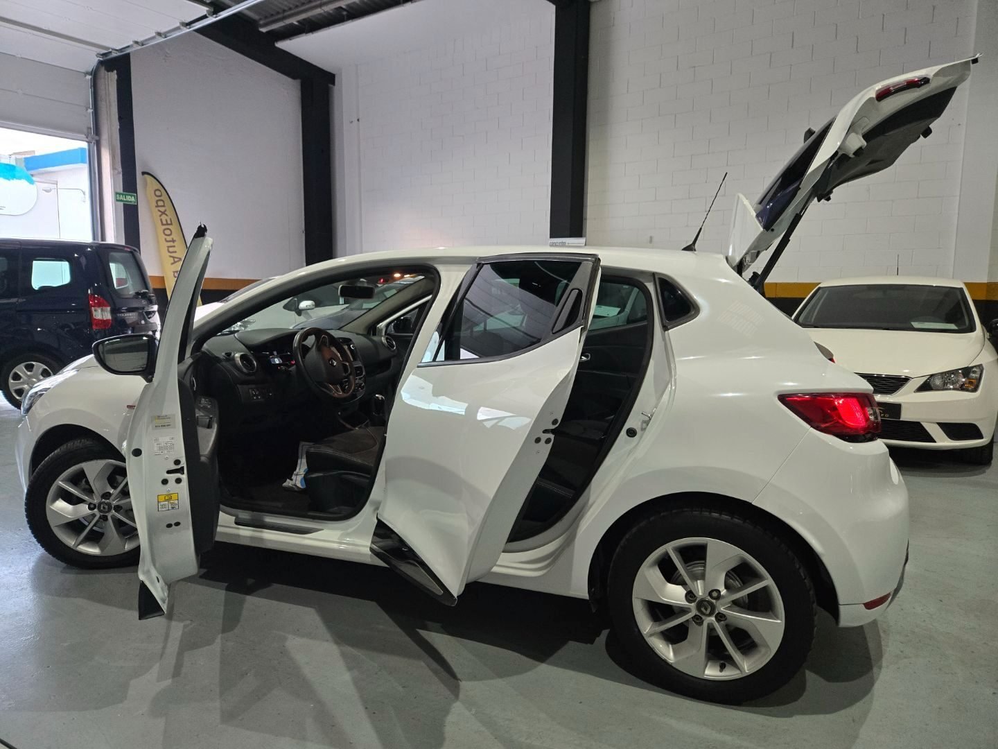 RENAULT CLIO 0.9 TCE LIMITED ENERGY