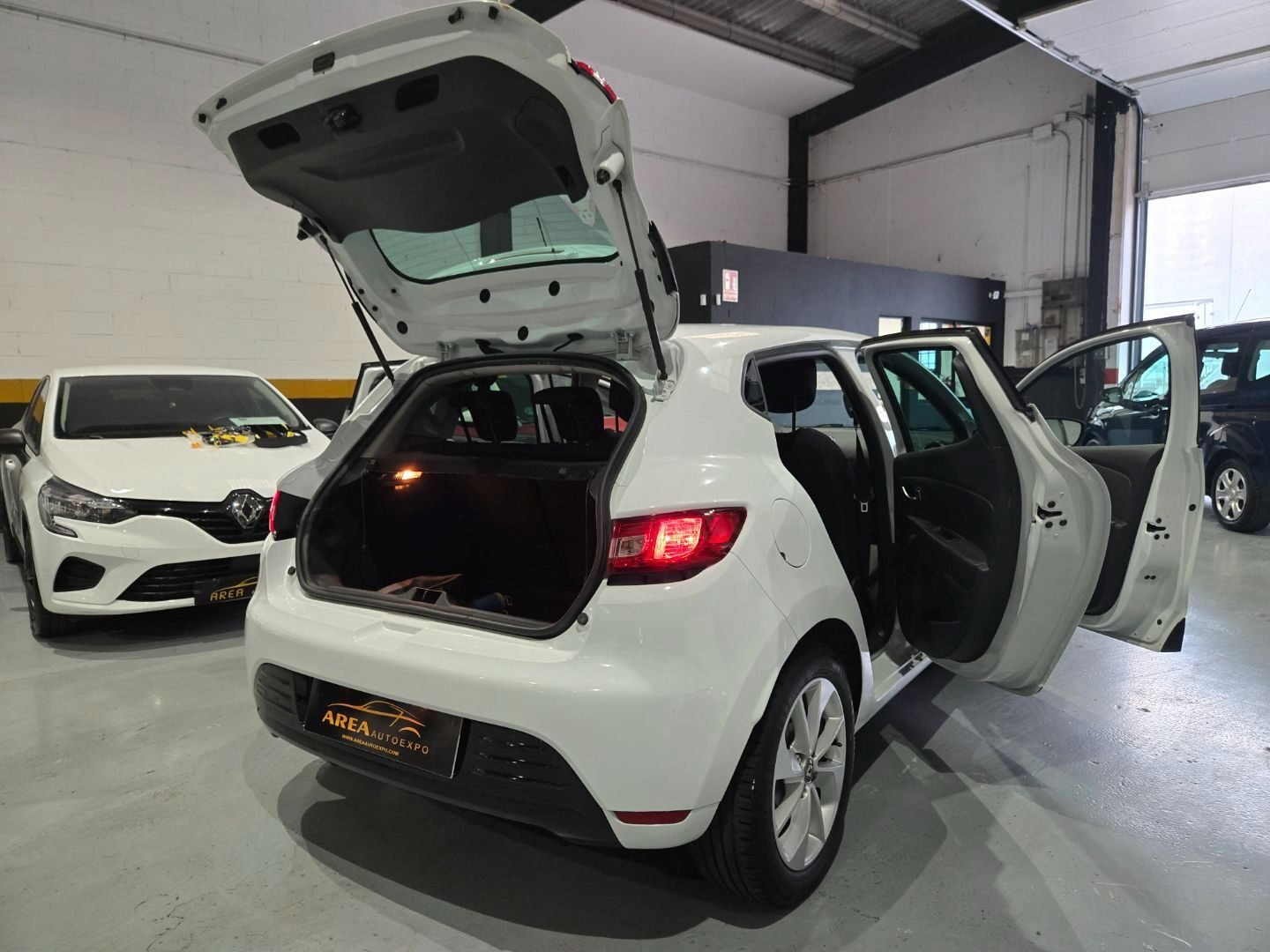 RENAULT CLIO 0.9 TCE LIMITED ENERGY