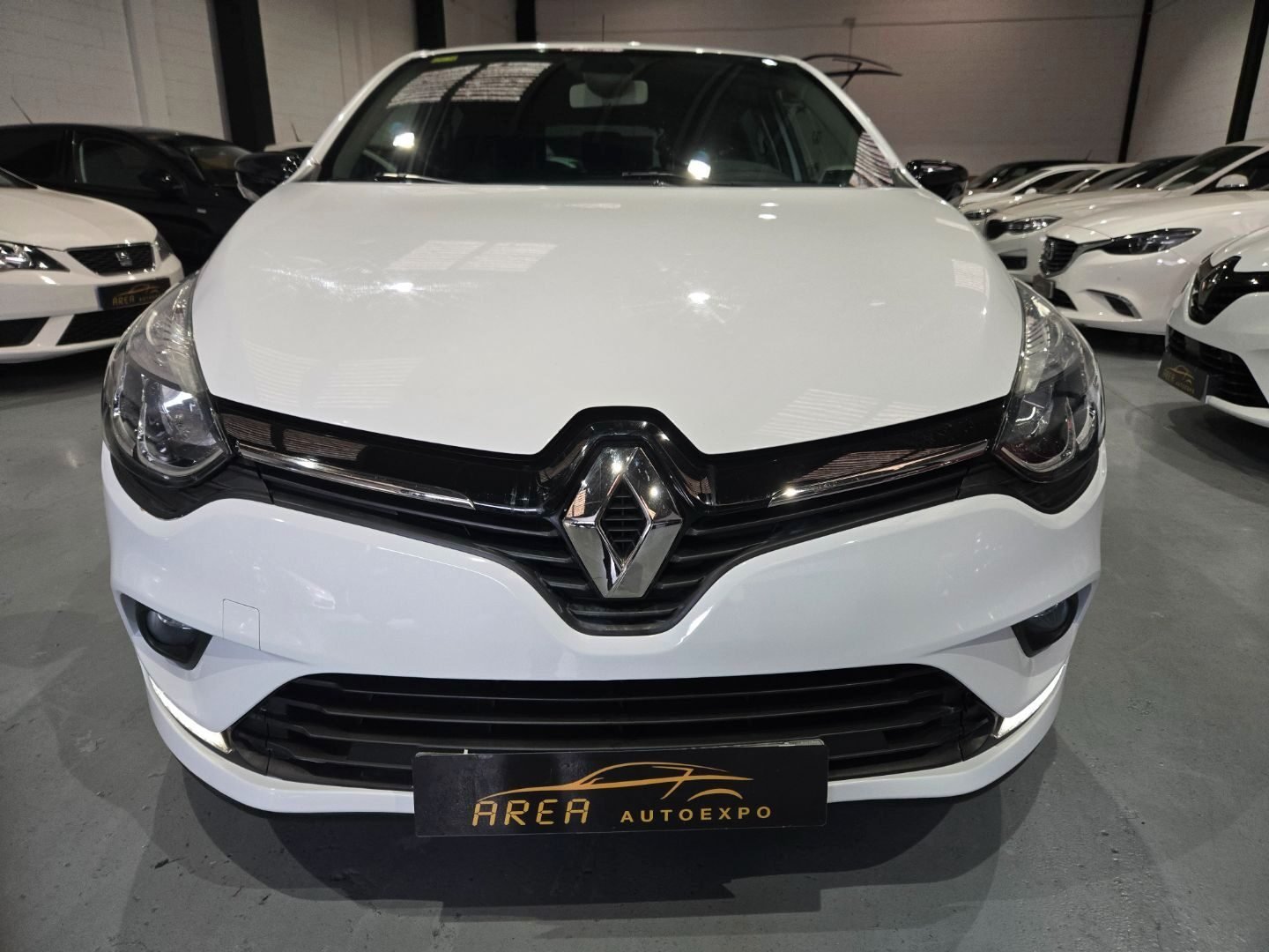 RENAULT CLIO 0.9 TCE LIMITED ENERGY