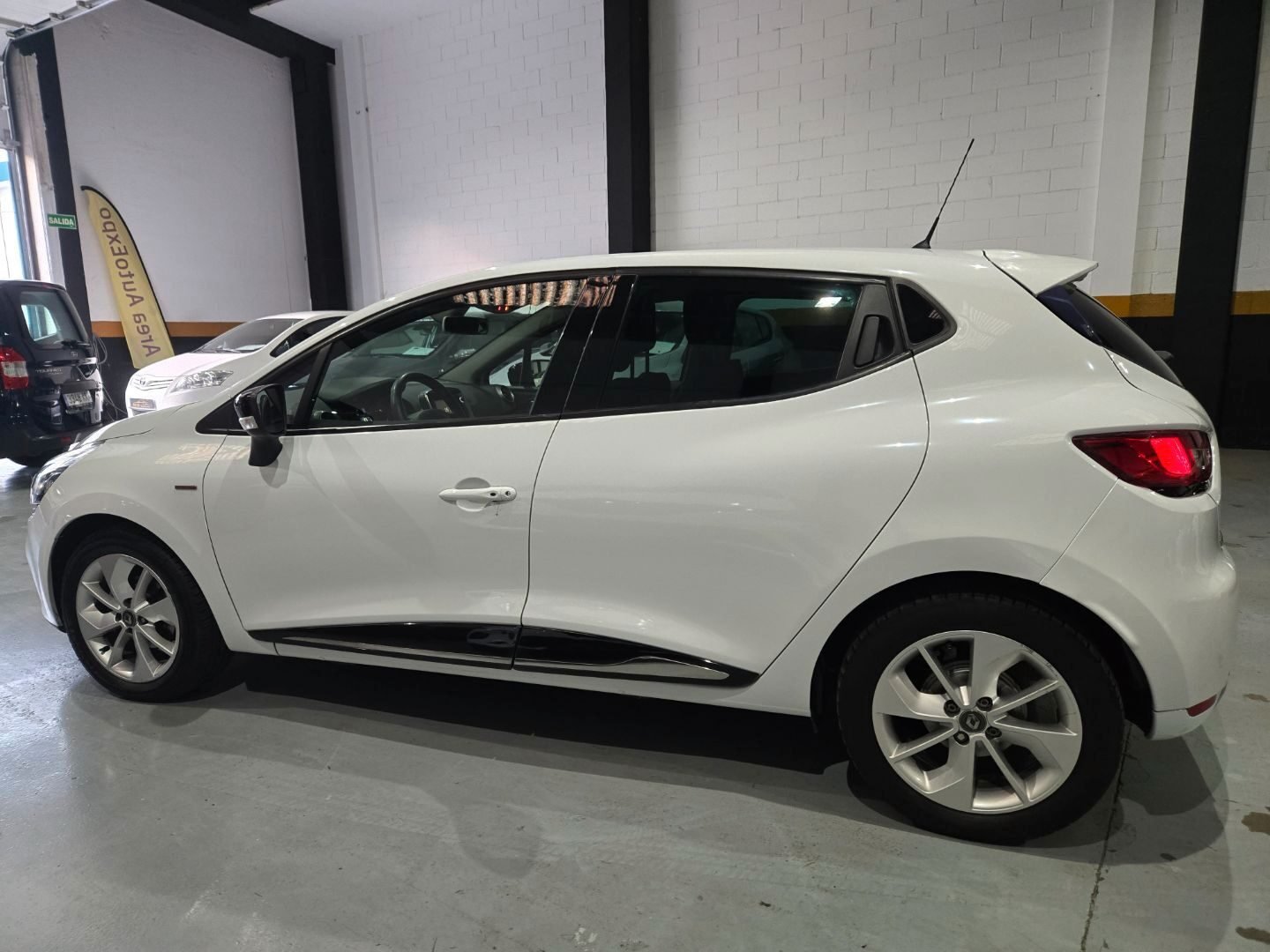 RENAULT CLIO 0.9 TCE LIMITED ENERGY