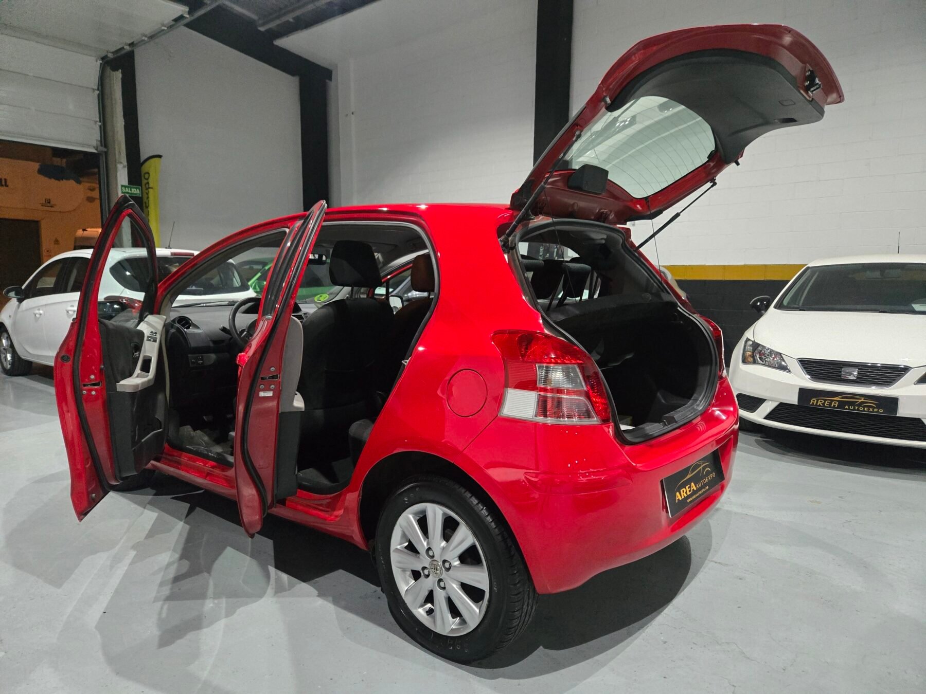 TOYOTA YARIS 1.3 CONNECT