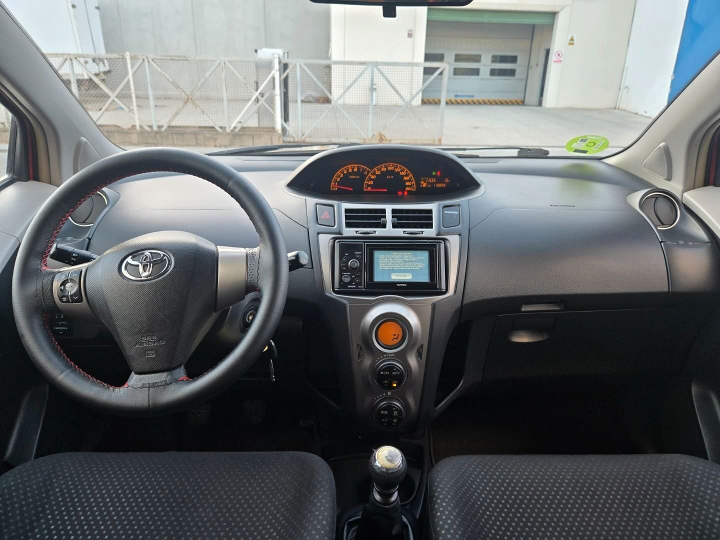 TOYOTA YARIS 1.3 CONNECT