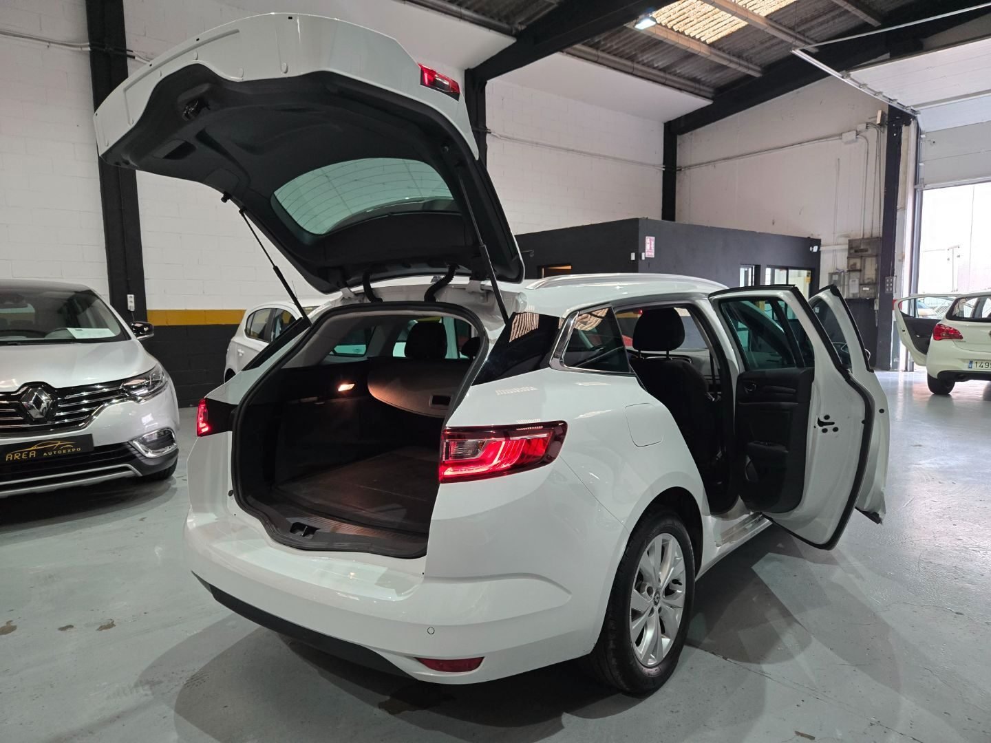 RENAULT MEGANE TOURER 1.3 TCE LIMITED