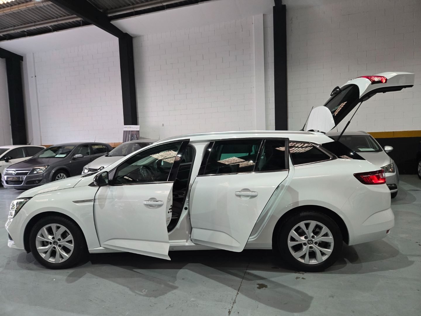 RENAULT MEGANE TOURER 1.3 TCE LIMITED