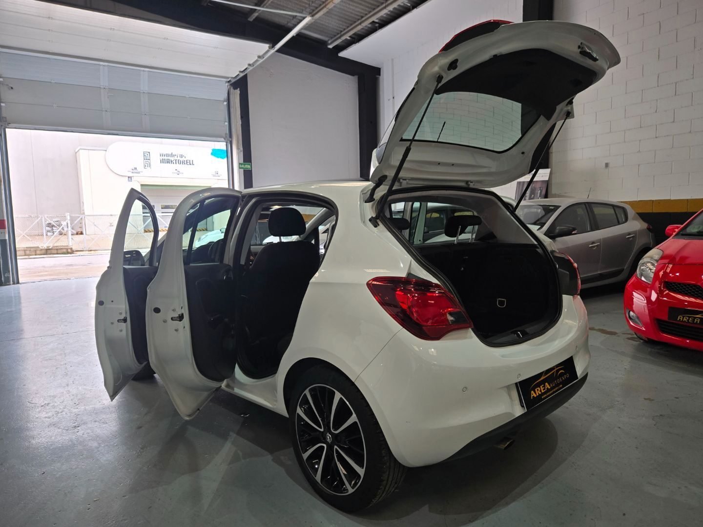 OPEL CORSA 1.4 COLOR EDITION