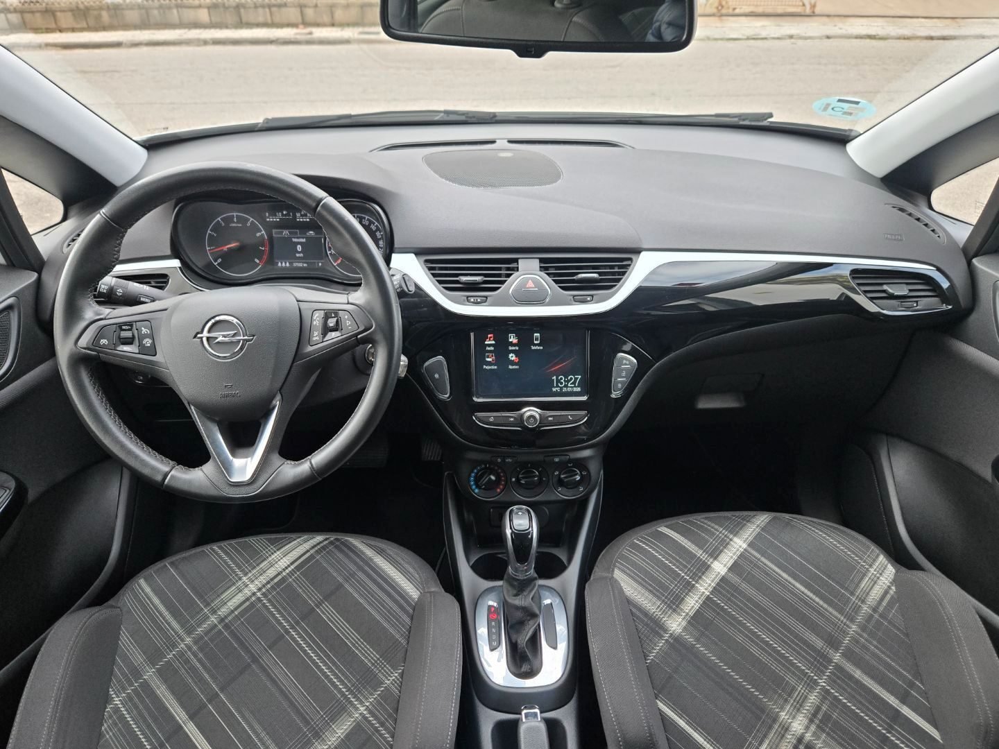 OPEL CORSA 1.4 COLOR EDITION