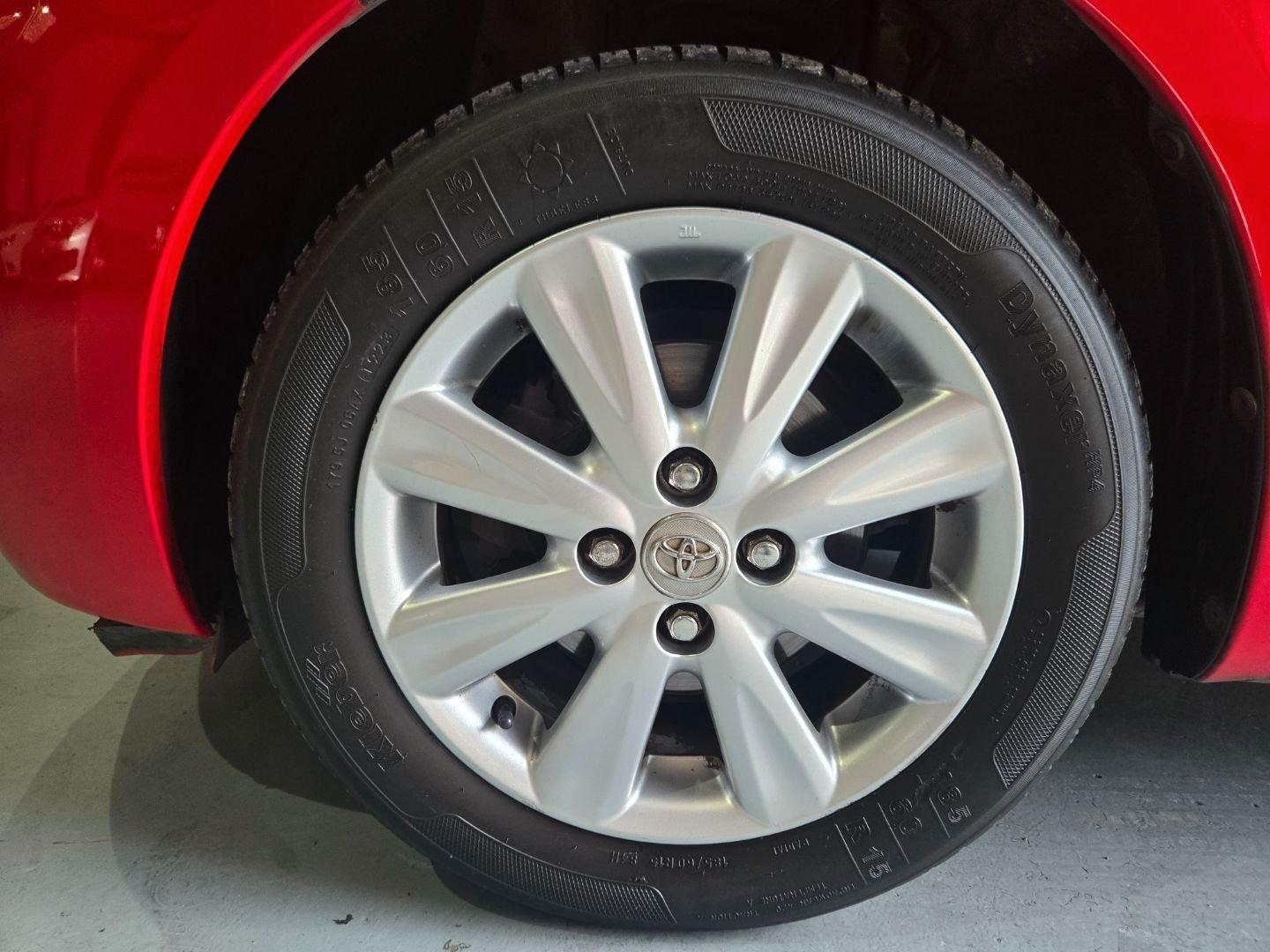 TOYOTA YARIS 1.3 CONNECT