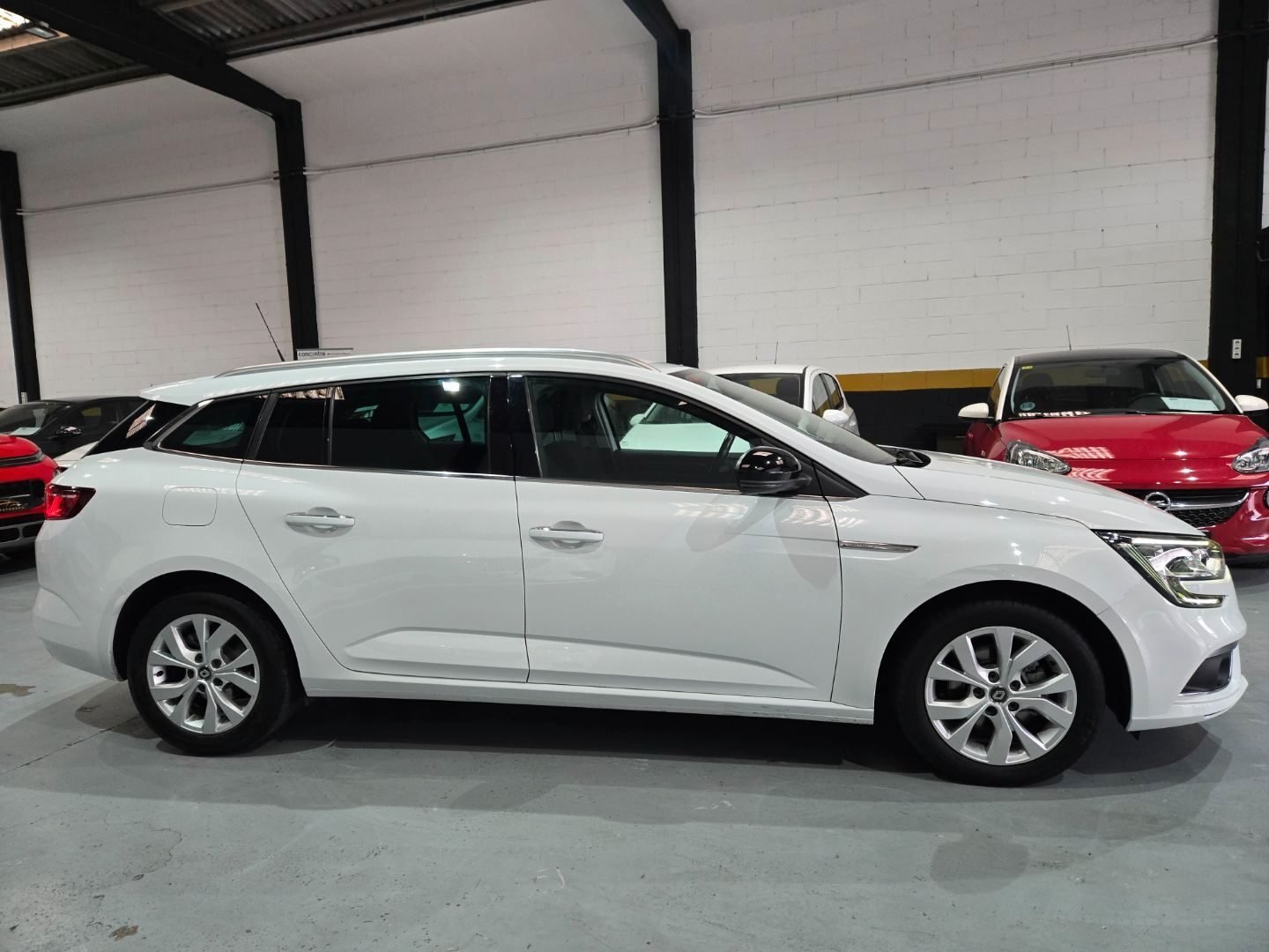 RENAULT MEGANE TOURER 1.3 TCE LIMITED