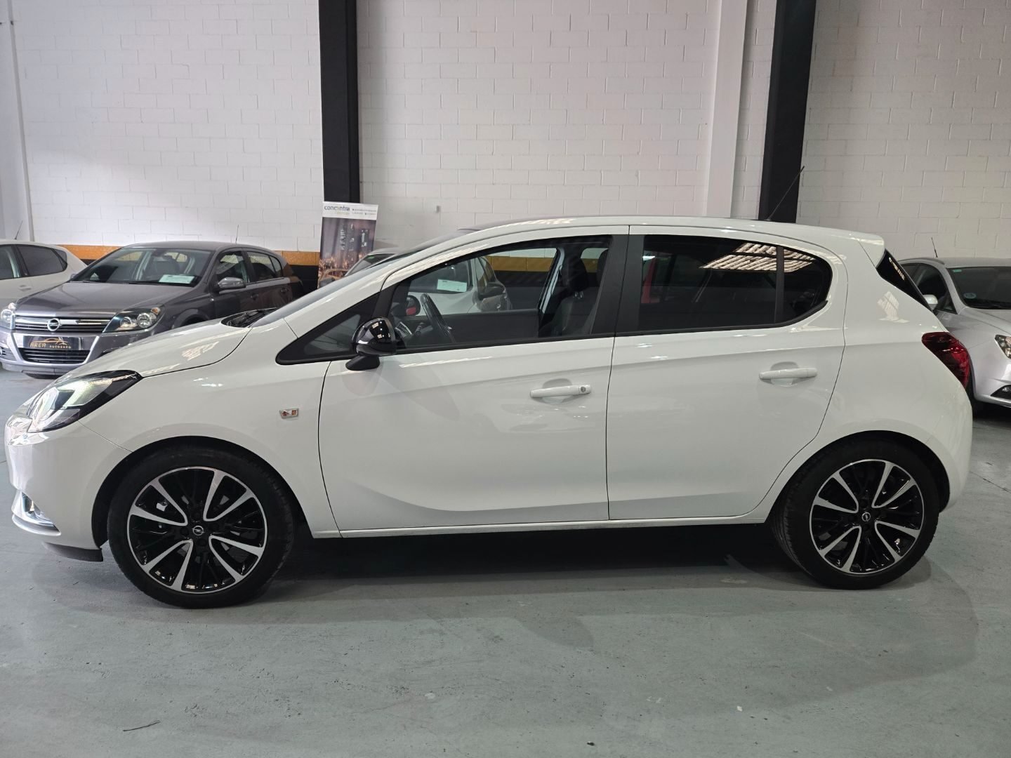 OPEL CORSA 1.4 COLOR EDITION