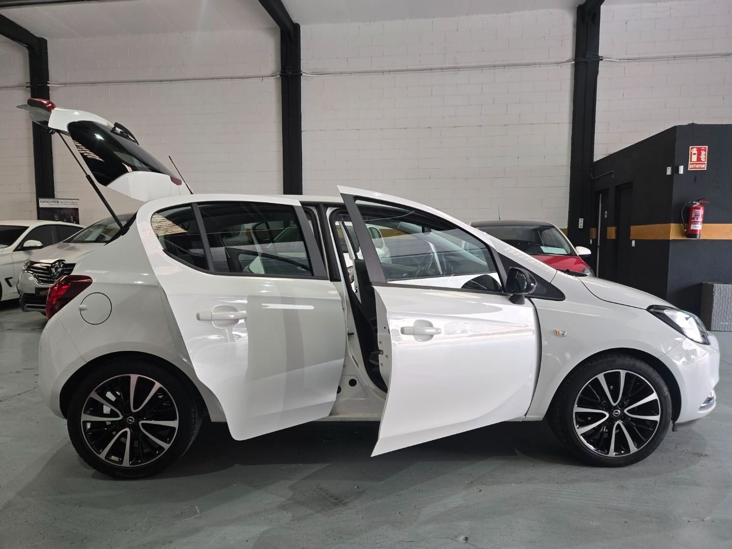 OPEL CORSA 1.4 COLOR EDITION