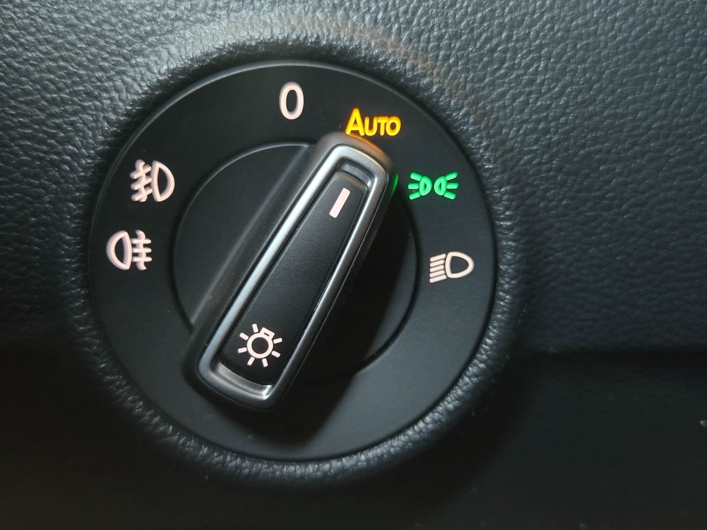 VOLKSWAGEN T-ROC 1.0 TSI SPORT