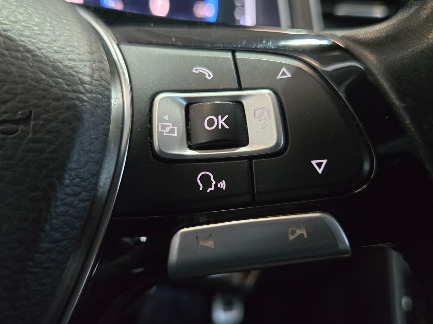 VOLKSWAGEN T-ROC 1.0 TSI SPORT