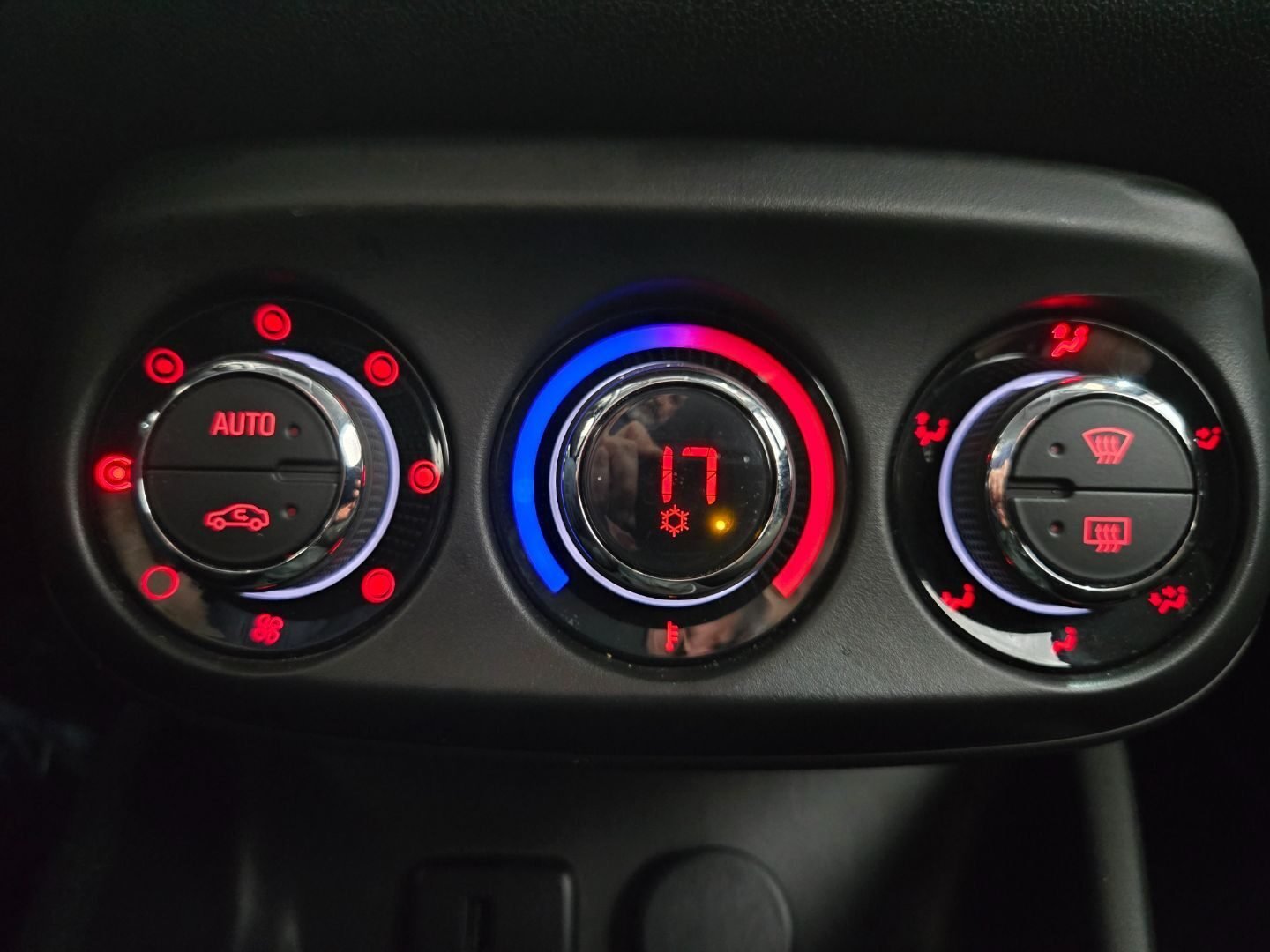 OPEL CORSA 1.4 TURBO COLOR EDITION