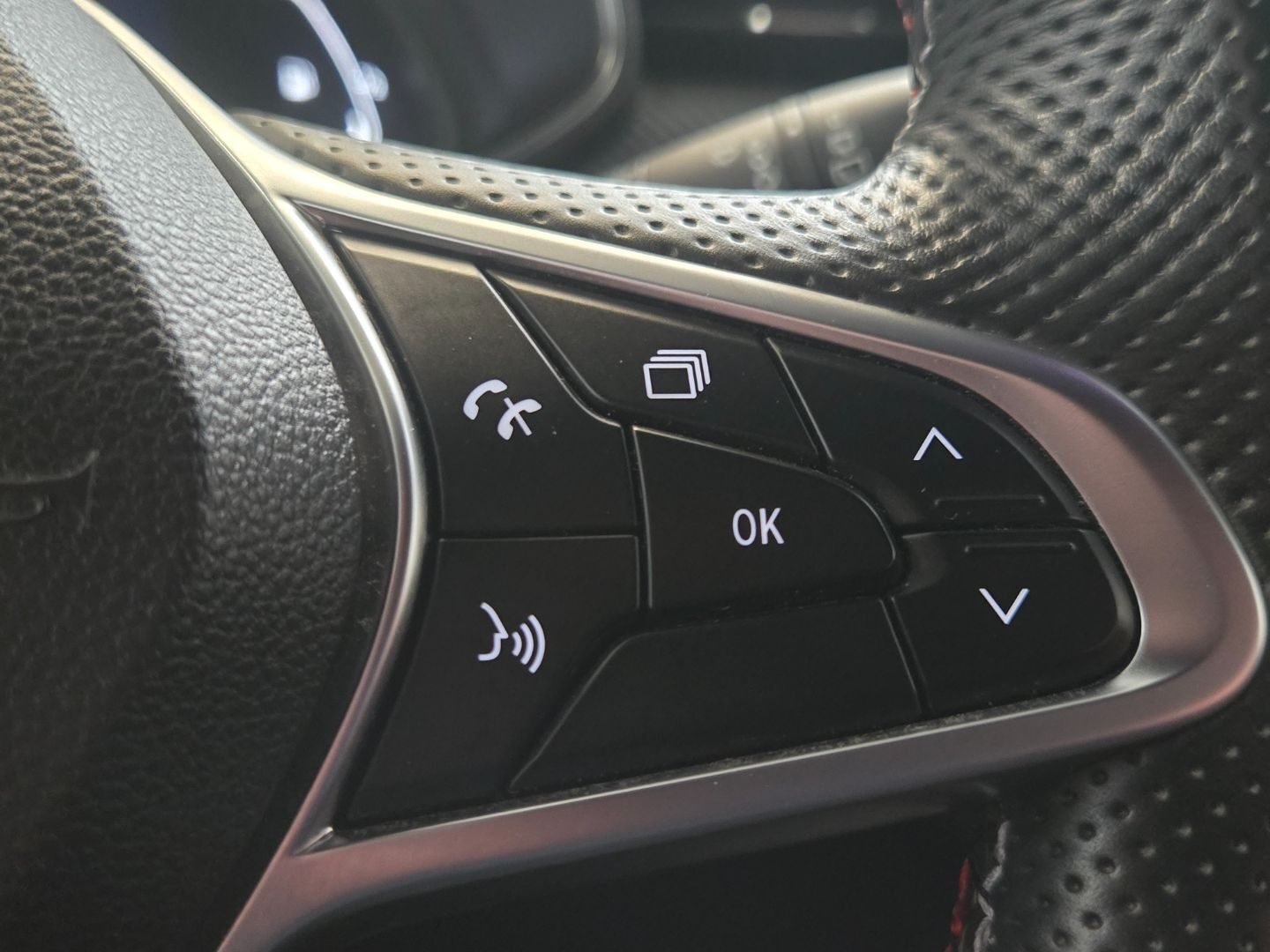 RENAULT CLIO 1.0 TCE RS LINE