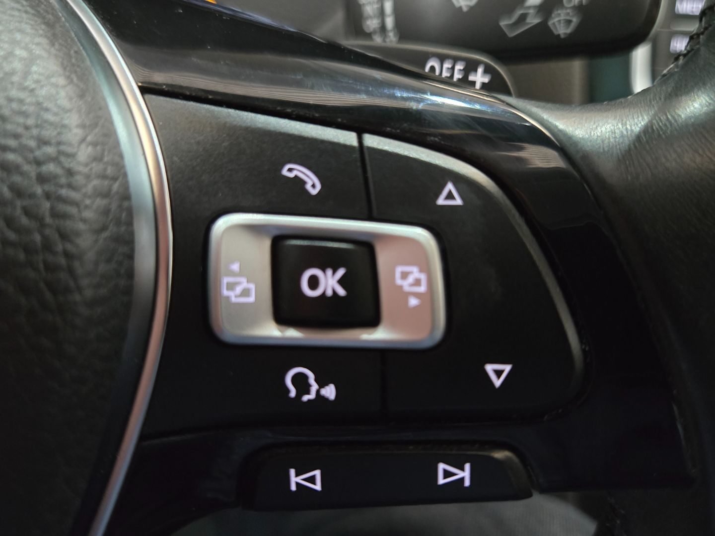 VOLKSWAGEN GOLF SPORT 1.4 TSI TECH BMT DSG