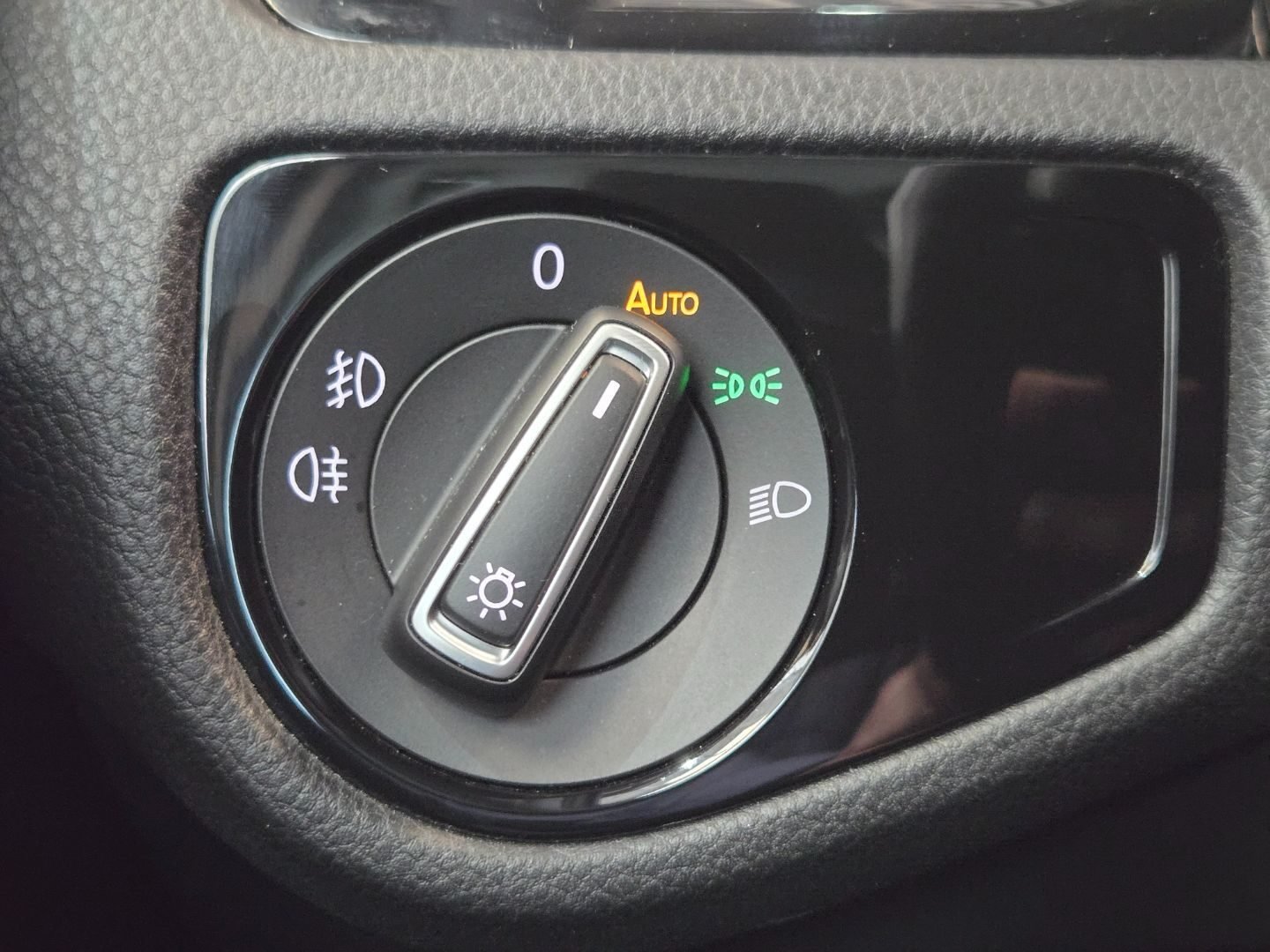 VOLKSWAGEN GOLF SPORT 1.4 TSI TECH BMT DSG