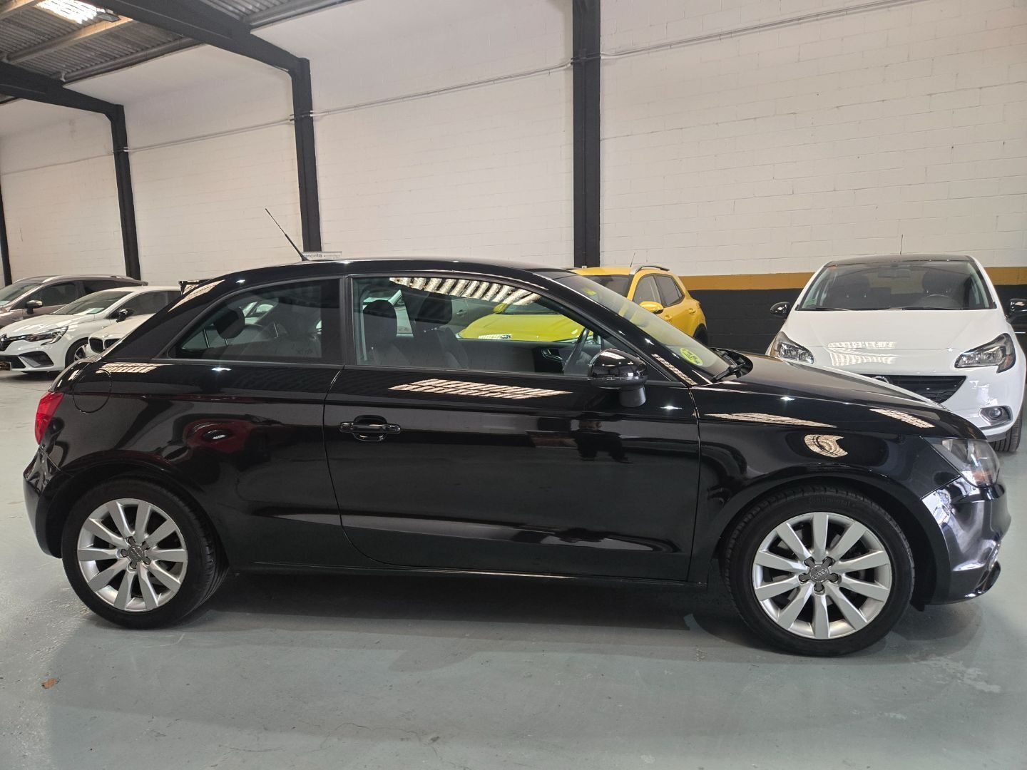 AUDI A1 1.6 TDI AMBITION