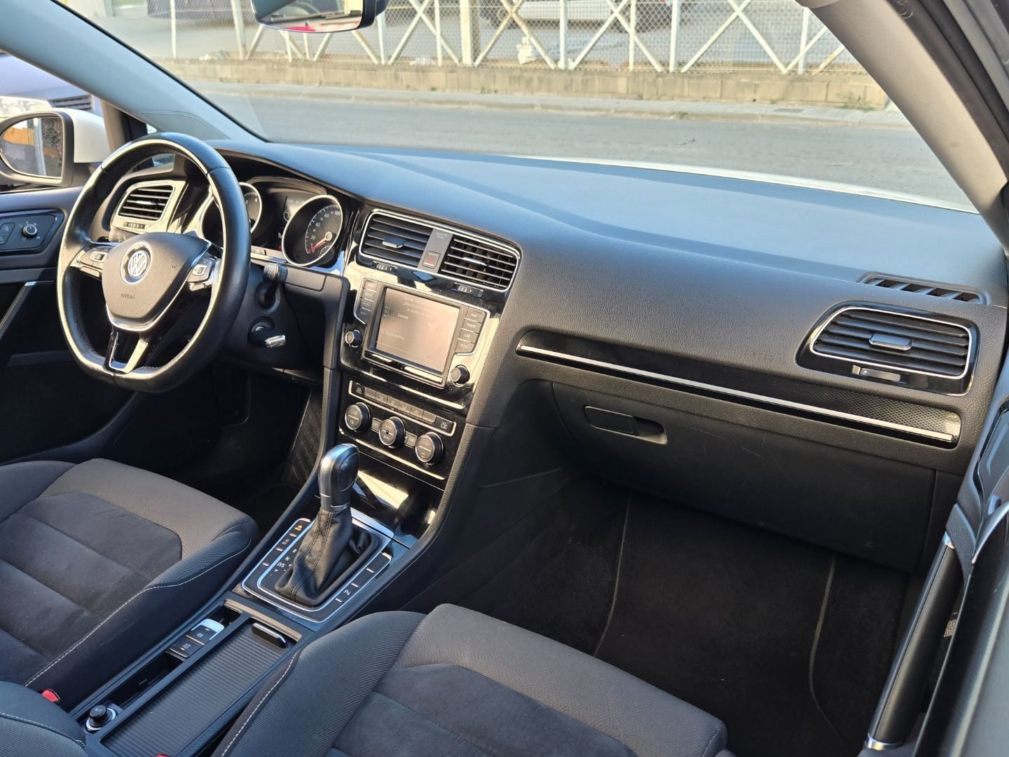 VOLKSWAGEN GOLF SPORT 1.4 TSI TECH BMT DSG